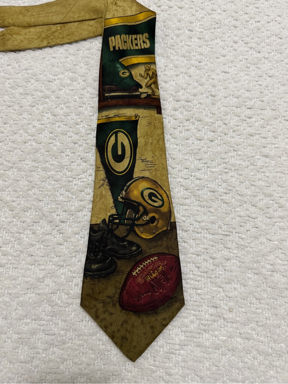 Green Bay Packers Wisconsin NFL Football 100% Silk Necktie Tie